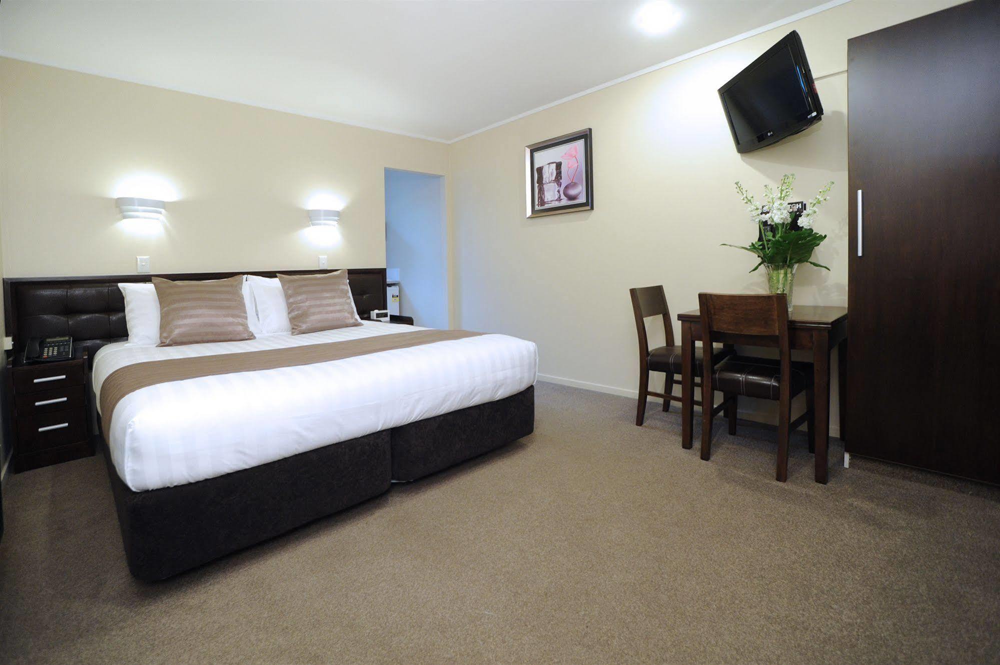ทูดอร์คอร์ท มอเตอร์ลอดจ์ Motel โอ๊คแลนด์ ภายนอก รูปภาพ